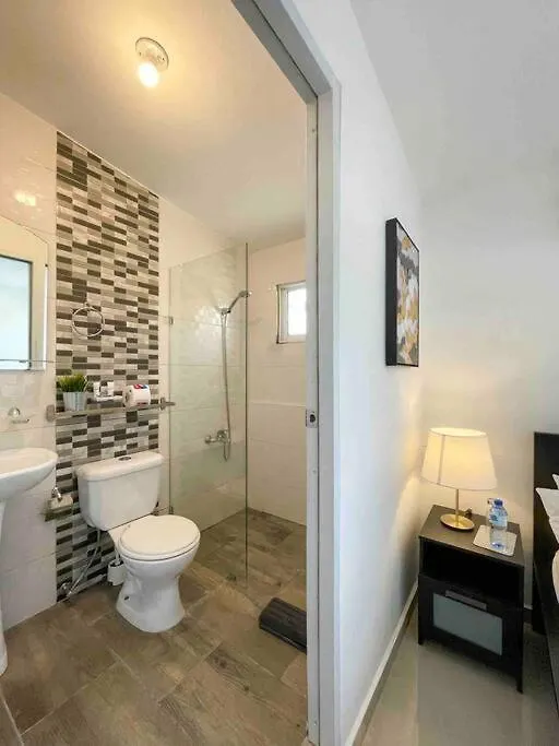 Studio Apartment In Los Jardines Sleeps 2 Santo Domingo 0*,